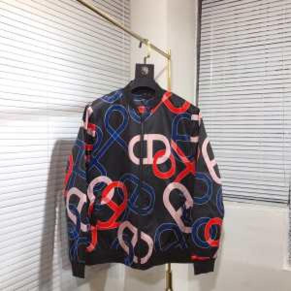 メンズ ダウンジャケット おしゃれ度アップ秋冬コレクション バレンシアガ BALENCIAGA 2026秋のファッショントレンドはこれ
