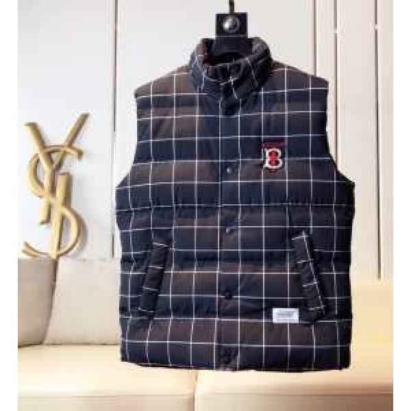 バーバリー 2026秋のファッショントレンドはこれ BURBERRY 大人かわいい秋冬コーデを楽しみ ダウンジャケット メンズ  おしゃれ度アップ秋冬コレクション