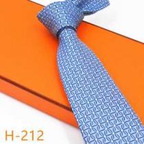 2026-20秋冬トレンドファッション エルメス おしゃれに秋を迎えるために HERMES ネクタイ