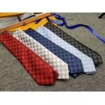 2026トレンドファッション新品 ルイ ヴィトン 多色可選  LOUIS VUITTON ネクタイ やっぱり優しい色