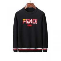 絶妙な大人っぽさと遊び心 2026秋冬人気色おすすめ フェンディ FENDI プルオーバーパーカー