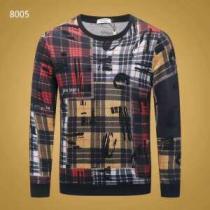 バーバリー BURBERRY プルオーバーパーカー ファッショントレンドを早速チェック 2026秋冬最重要アイテム