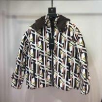 2色可選 FENDI 今季トレンドをうまく取り ダウンジャケット お洒落で秋冬注目トレンド メンズ  フェンディ 【2026秋冬】の注目トレンド