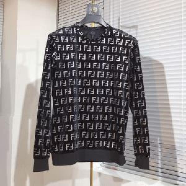 2026-2026秋冬のファッション 今年の秋冬のトレンド激安セール フェンディ FENDI 長袖Tシャツ