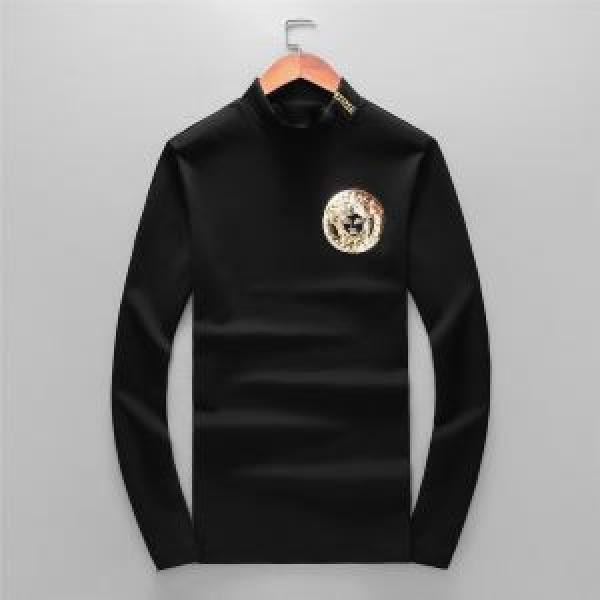 長袖Tシャツ ヴェルサーチ VERSACE 今年の流行りファション 2026?2026秋冬流行色紹介