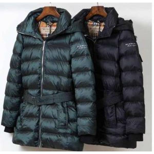 秋冬もちろん主役級 バーバリー BURBERRY 大人かわいい秋冬コーデを楽しみ 2色可選 ダウンジャケット 2026秋のファッショントレンドはこれ