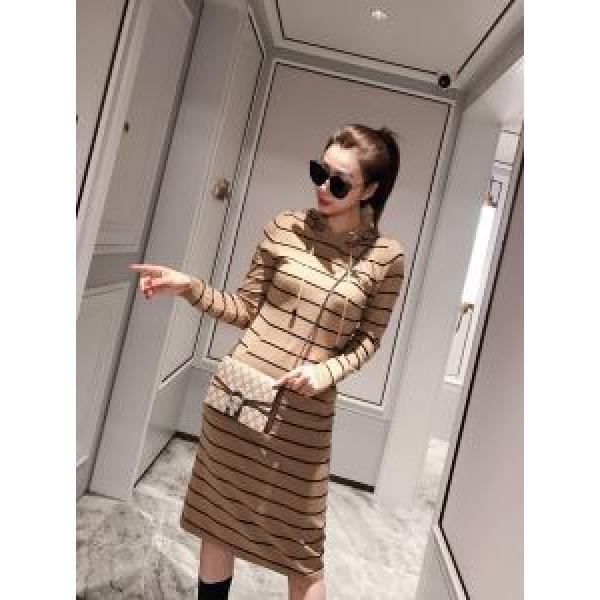 バーバリー 秋冬ファッションコーディネート BURBERRY スカート 最重要！2026秋冬トレンド 多色可選 人気ファッション雑誌でも掲載