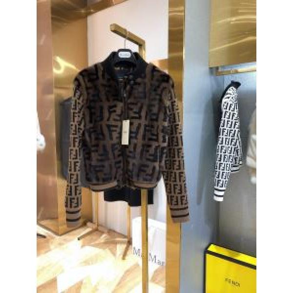 【2026秋冬】今きてる最先端ブランド　フェンディ FENDI　現在流行中のおすすめ人気　ハーフコート　トレンド入り確実最新コレクション