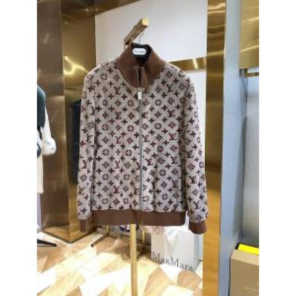 2026秋冬トレンドデザイン　ルイ ヴィトン LOUIS VUITTON　今年注目すべき秋冬ファッション　ハーフコート