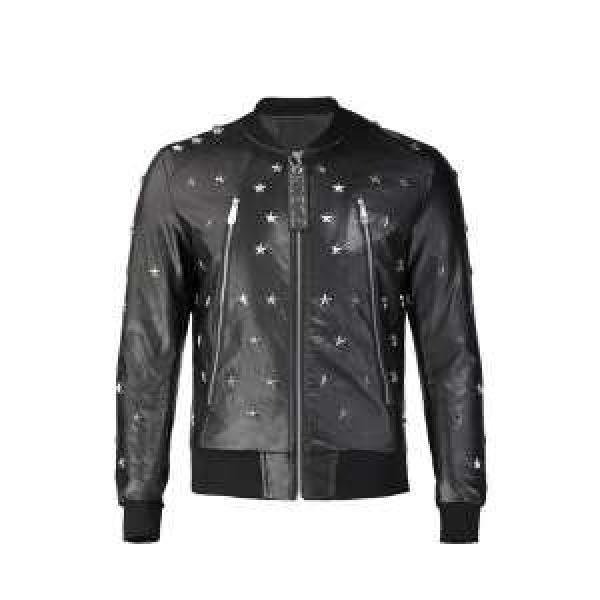 フィリッププレイン PHILIPP PLEIN  フェイクファー製のコート 大人かわいい秋冬コーデを楽しみ 2026秋に注目したい