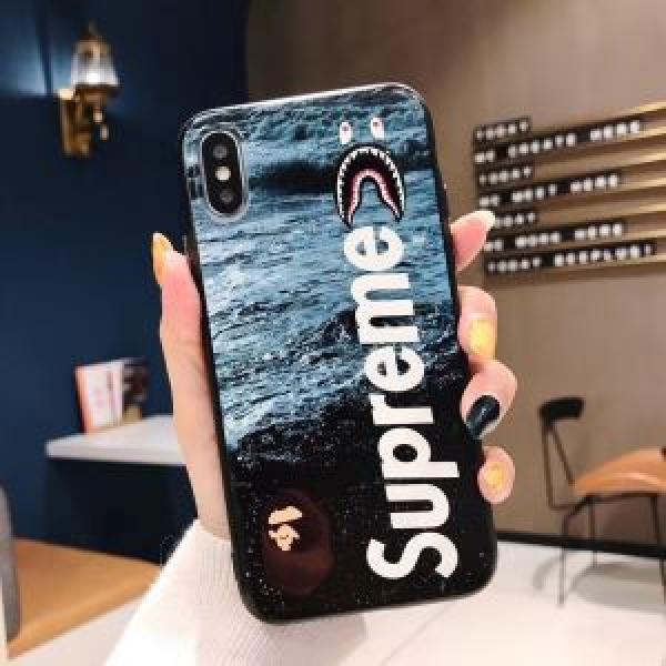 今年注目すべき秋冬ファッション 2色可選 シュプリーム2026トレンドアイテム激安  SUPREME 人気の秋冬新作再登場 スマートフォンケース.561.