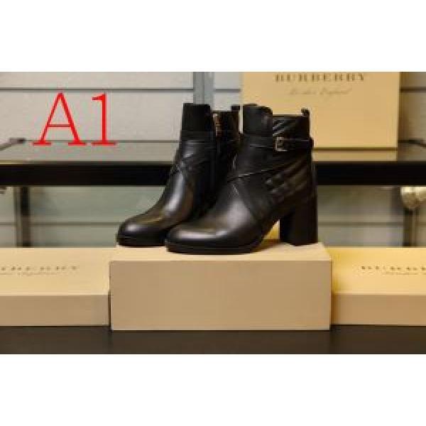 BURBERRY 3色可選 秋ファションのトレンド バーバリー  一番おしゃれ秋冬トレンド レザーブーツ 2026秋に注目したい