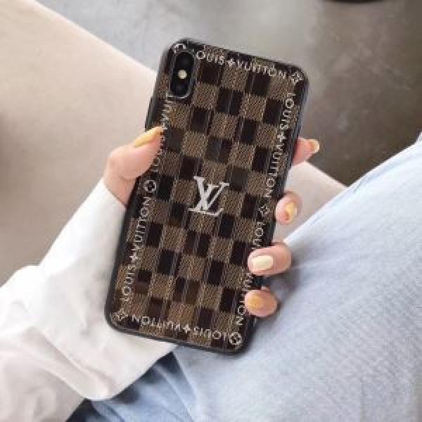 ルイ ヴィトン LOUIS VUITTON ケータイケース 秋冬ファッションコーディネート 2026秋冬トレンドデザイン.561.