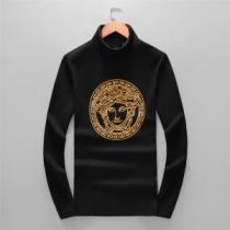 ヴェルサーチ VERSACE 長袖Tシャツ 【2026秋冬】今きてる最先端ブランド 今年注目な新品セール
