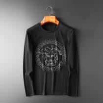 今年らしい新しい人気色  ヴェルサーチ VERSACE 長袖Tシャツ 2色可選 2026-20秋冬取り入れやすい