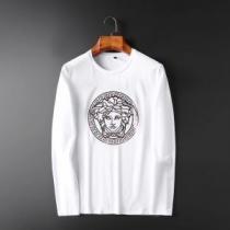 2026秋冬トレンドアイテム 人気ファッション雑誌でも掲載 ヴェルサーチ VERSACE 長袖Tシャツ 2色可選