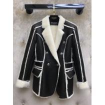 2026-20秋冬トレンドファッション バルマン BALMAIN 最新秋冬トレンドをチェック トッパーコート 秋冬流行りファション