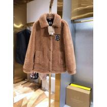 ハーフコート 今年注目すべき秋冬ファッション バーバリー ヒットする秋冬コレクション BURBERRY 2026トレンドアイテム激安
