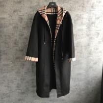 2色可選 秋冬ファッションコーディネート バーバリー 最重要！2026秋冬トレンド BURBERRY 人気ファッション雑誌でも掲載 トグルボタン付
