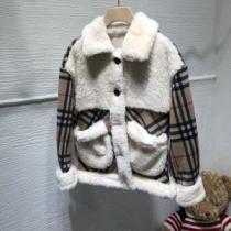 オシャレスタイルが今年流 バーバリー 今季トレンド抜け感新品 BURBERRY ハーフコート 2026-20秋冬取り入れやすい