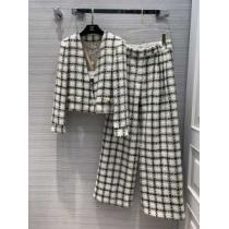 秋服コーデ2026年版 ブランド コピー 大胆なチェックの人気トレンド 上下セット 秋にはやる最新作を先取り