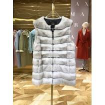 ダウンジャケット　絶対おさえるべきカラーと最新　フェンディ今年の流行りファション　 FENDI　最新秋冬トレンドをチェック！2026-20秋冬　