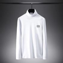 トレンド入り確実最新コレクション 2026秋冬トレンドアイテム プラダ PRADA 長袖Tシャツ