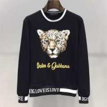 2026 /20AWコレクション人気ドルガバパーカーコピー Dolce&Gabbana スウェットシャツ サイズ感カジュアルコーディネート