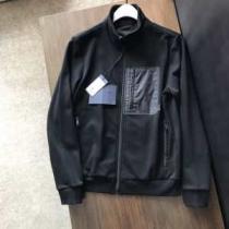 Pradaジャケット季節感のあるトレンド 新品 プラダ コピー 激安 メンズ カジュアルジップパーカー着こなし防寒性抜群
