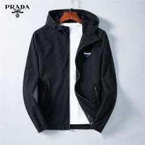 Pradaメンズ ジャケット サイズ感 大人カジュアル快適 秋冬コレクション オシャレ コーディネートプラダ コピー 人気トレンド新品