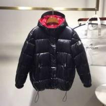 VALENTINO&times;MONCLERコラボ ダウンジャケット ヴァレンティノ コピー メンズファション2026/20秋冬人気ランキング新作