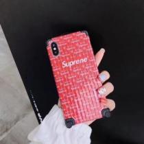 一番おしゃれ秋冬トレンド スマートフォンケース 2色可選 2026秋に注目したい シュプリーム SUPREME おしゃれさんはいち早く取り.561.