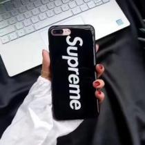 シュプリーム 2色可選人気ブランドの新作秋冬トレンド  SUPREME 【2026秋冬】今きてる最先端ブランド スマートフォンケース 現在流行中のおすすめ人気.561.