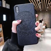 2色可選 2026秋のファッショントレンドはこれ スマートフォンケース おしゃれ度アップ秋冬コレクション ヴェルサーチVERSACE.561.