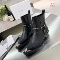 3色可選 バレンシアガ 今年の流行りファション BALENCIAGA やっぱり優しい色 レザーブーツ 【2026秋冬トレンド】押さえておきたい