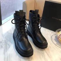 2色可選 気になる2026年秋のファッション ボッテガ ブランド BOTTEGA VENETA 今から取り入れられるトレンド レザーブーツ 秋トレンドの新定番