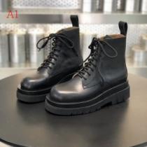 ボッテガ ブランド トレンド入り確実最新コレクション3色可選  BOTTEGA VENETA 2026年秋冬に欠かせない レザーブーツ 今季トレンドをうまく取り