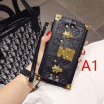 2色可選 お洒落で秋冬注目トレンド ルイ ヴィトン LOUIS VUITTON ケータイケース 2026-2026秋冬のファッション.561.