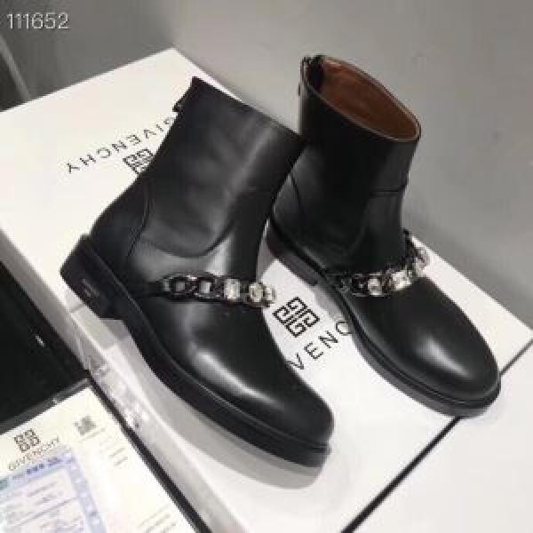 先取り 2026/2026秋冬ファッション ジバンシー GIVENCHY 最新作おすすめしたい秋冬 レザーブーツ 寒い季節トレンド上品