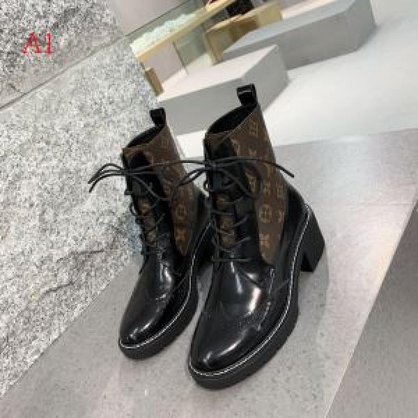 レザーブーツ 3色可選 秋服コーデ2026年版 ルイ ヴィトン 秋にはやる最新作を先取り LOUIS VUITTON  さわやかに新品おすすめ