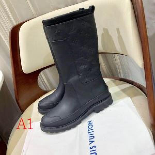 3色可選 ルイ ヴィトン 機能性が良くブランド新品 LOUIS VUITTON 使いやすさのトレンド レザーブーツ 2026-2026秋冬のファッション