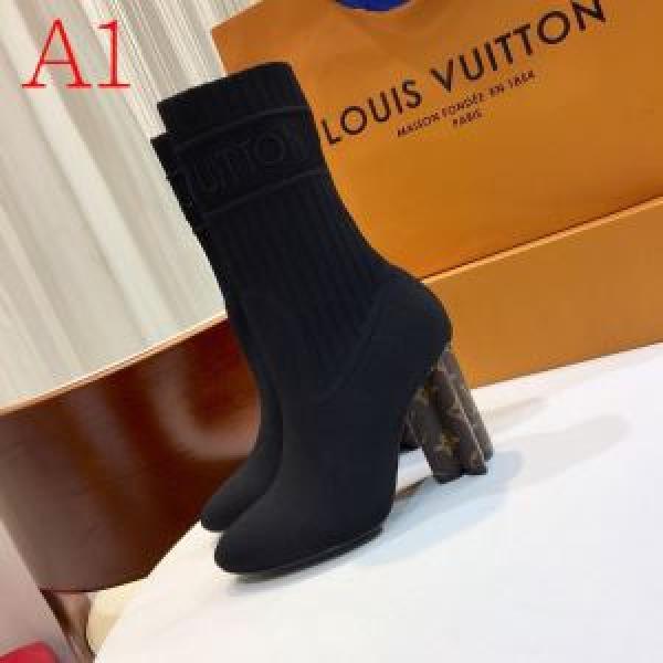 ルイ ヴィトン 多色可選 人気ブランドの新作秋冬トレンド LOUIS VUITTON 気になる2026年秋のファッション レザーブーツ 秋トレンドの新定番