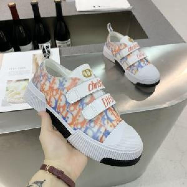 ランニングシューズ おしゃれ感度が高い秋冬トレンド ディオール 先取り 2026/2026秋冬ファッション DIOR 寒い季節トレンド上品
