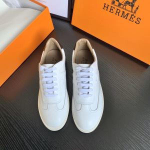 HERMES 【最新】2026年秋冬のトレンド速報 エルメス 優しいのに存在感 ランニングシューズ 毎日はちょっとイイ秋冬新品