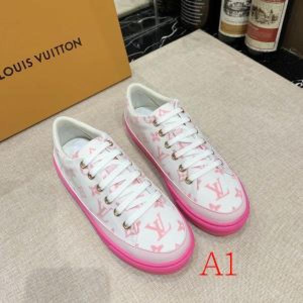 2色可選 ファッショントレンドを早速チェック ルイ ヴィトン LOUIS VUITTON2026秋冬流行ファション  ランニングシューズ 最高にCOOL秋冬新作