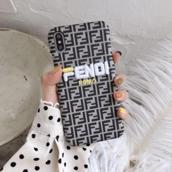 フェンデイ 風 スマホケース iphone11 おすすめ アイフォンケース コピー 安いFENDI新作コレクションおしゃれ男女兼用ケース.561.