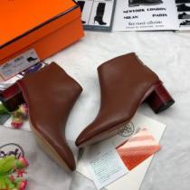 秋冬から人気継続中 レザーブーツ エルメス 最速2026秋冬トレンドブランド HERMES 今年らしい新しい人気色