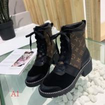 2色可選 2025トレンドカラー秋冬セール ルイ ヴィトン LOUIS VUITTON とにかく完璧ブランド新作 レザーブーツ 大胆なチェックの人気トレンド