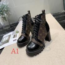 秋冬にお世話になる定番 多色可選 ルイ ヴィトン LOUIS VUITTON 優しいのに存在感 レザーブーツ 【最新】2026年秋冬のトレンド速報