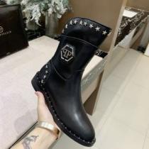 フィリッププレイン PHILIPP PLEIN 秋冬ファッションコーディネート レザーブーツ  最重要！2025秋冬トレンド